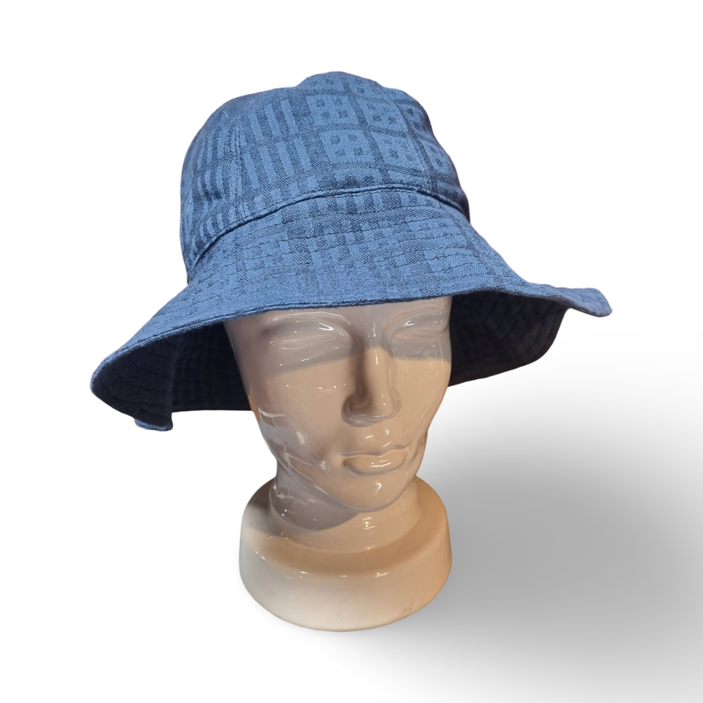 Redesign. Solhatt.