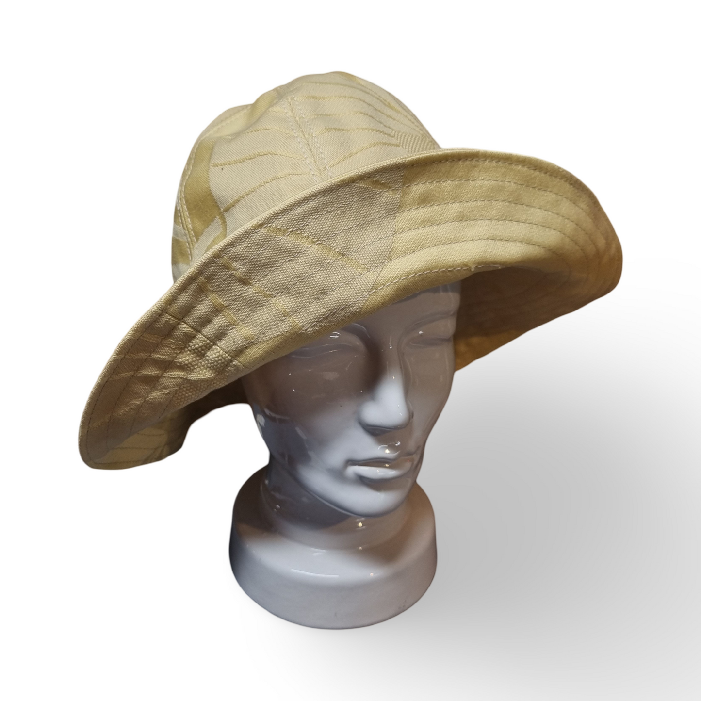 Redesign. Solhatt.